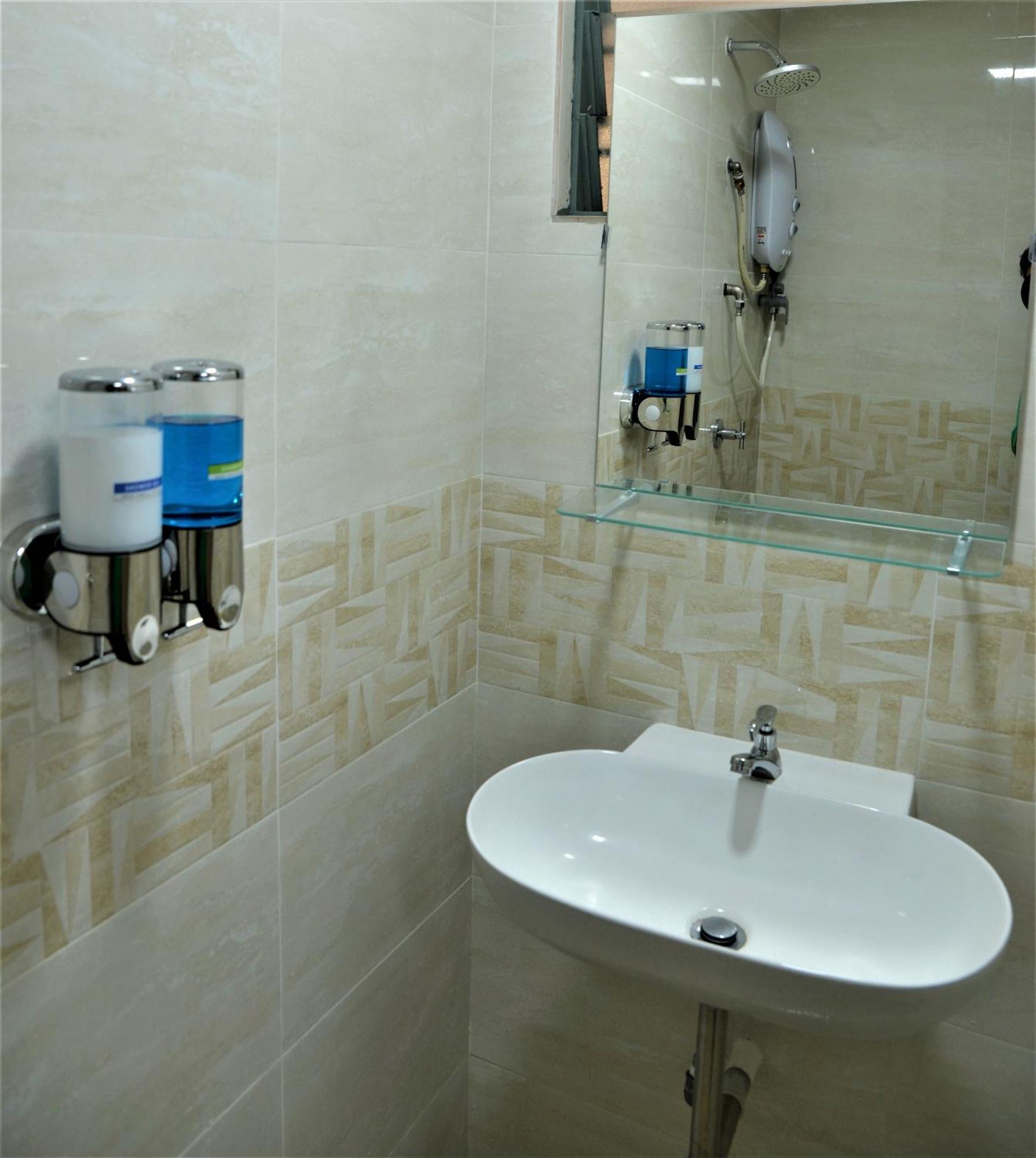 Awedee Homestay פוטראג'איה מראה חיצוני תמונה